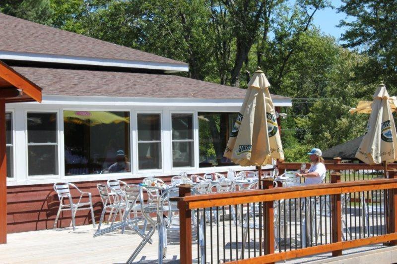 Red Umbrella Inn Minden Hills 外观 照片