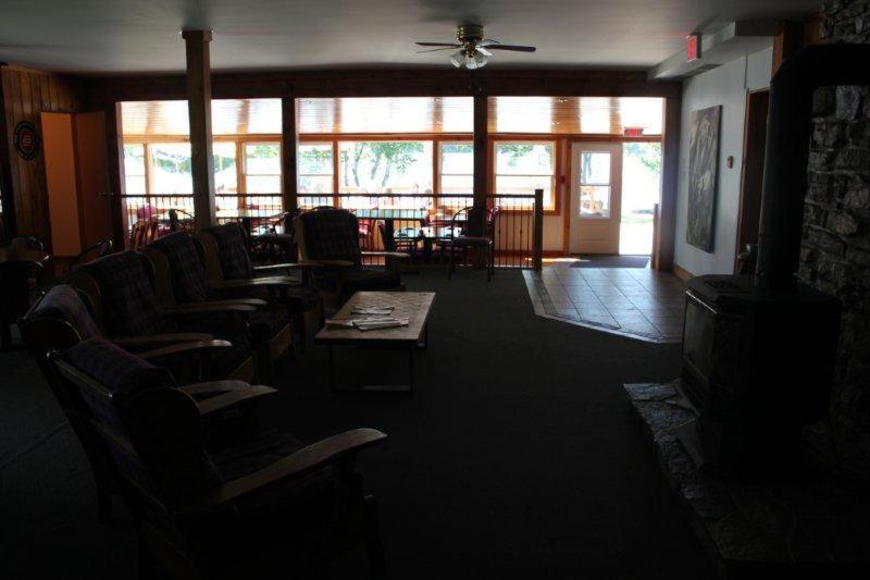 Red Umbrella Inn Minden Hills 外观 照片